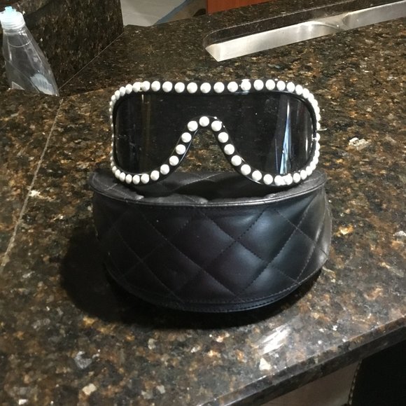 Chanel Runway Dubai Collection   Sunglasses New - Picture 1 of 4